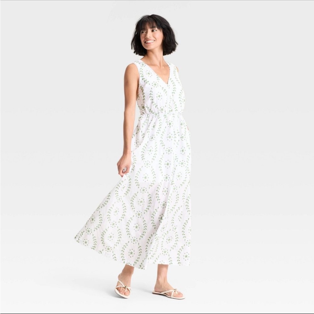 a new day White Sleeveless V‑Neck Maxi Dress with Green Vine Print